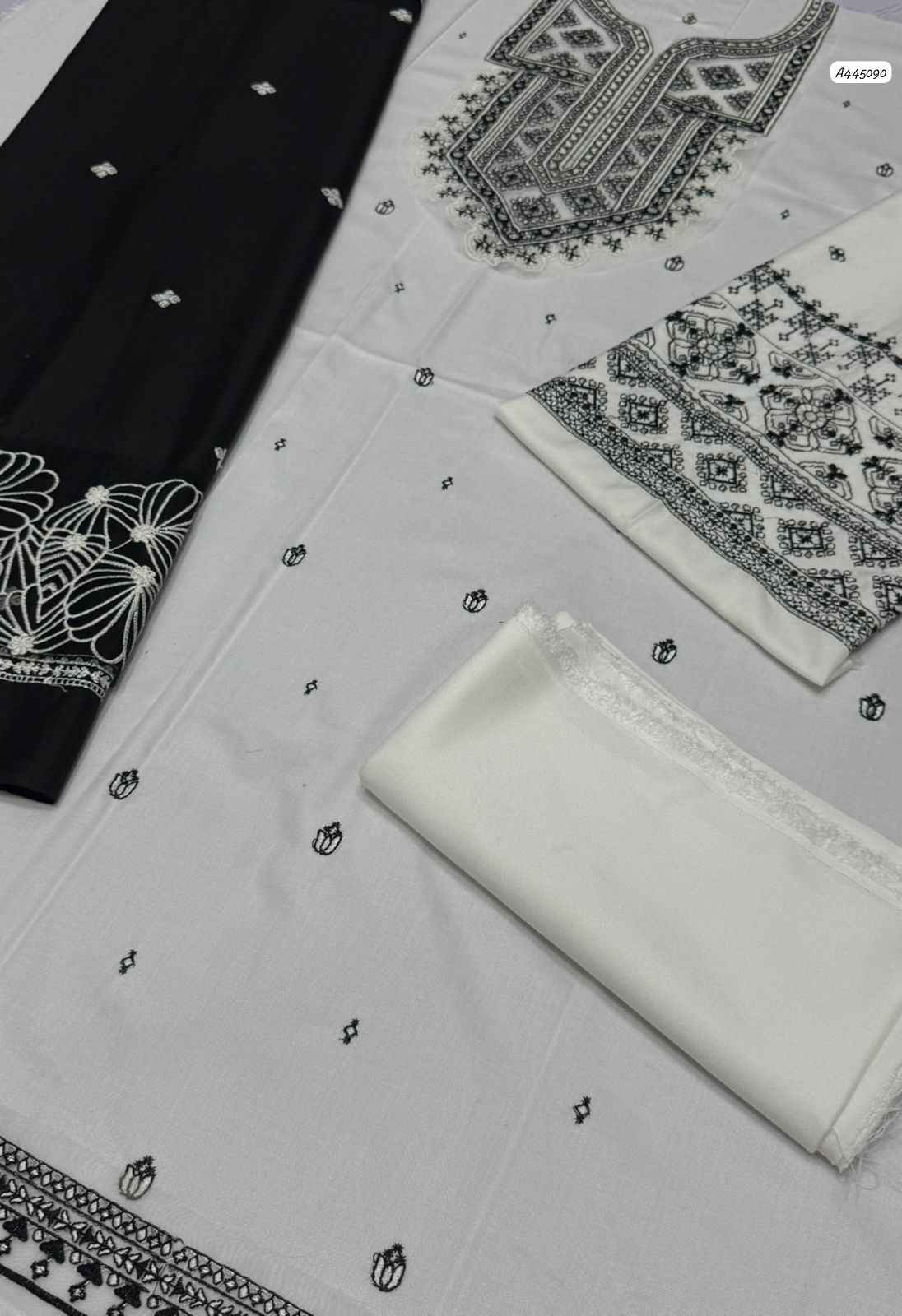 Dhanak Hit Codes | Premium 3-Piece Heavy Embroidered Winter Suit with Shawl & Patches | Winter Collection 2025