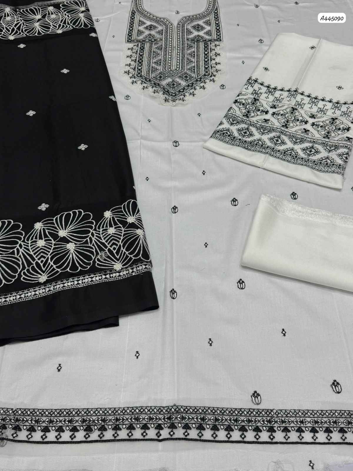 Dhanak Hit Codes | Premium 3-Piece Heavy Embroidered Winter Suit with Shawl & Patches | Winter Collection 2025